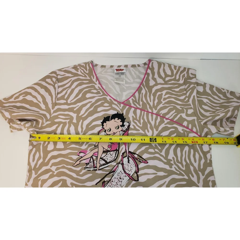 Betty Boop Scrub Top - Picture 11 of 12